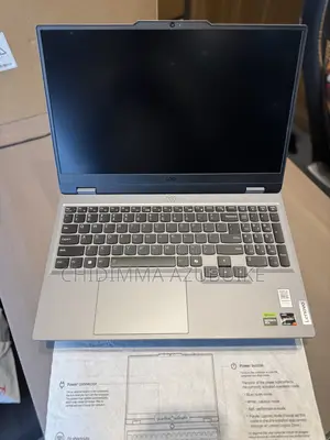 Laptop Lenovo LOQ 15AHP10 16GB AMD Ryzen 7 SSD 1T