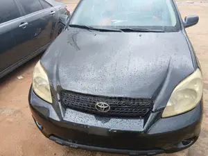 Toyota Matrix Hatchback AWD (1.8L 4cyl 4A) 2005 Black
