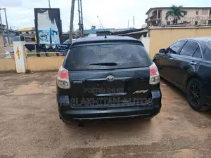 Toyota Matrix Hatchback AWD (1.8L 4cyl 4A) 2005 Black