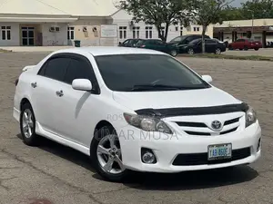 Toyota Corolla 2011 White