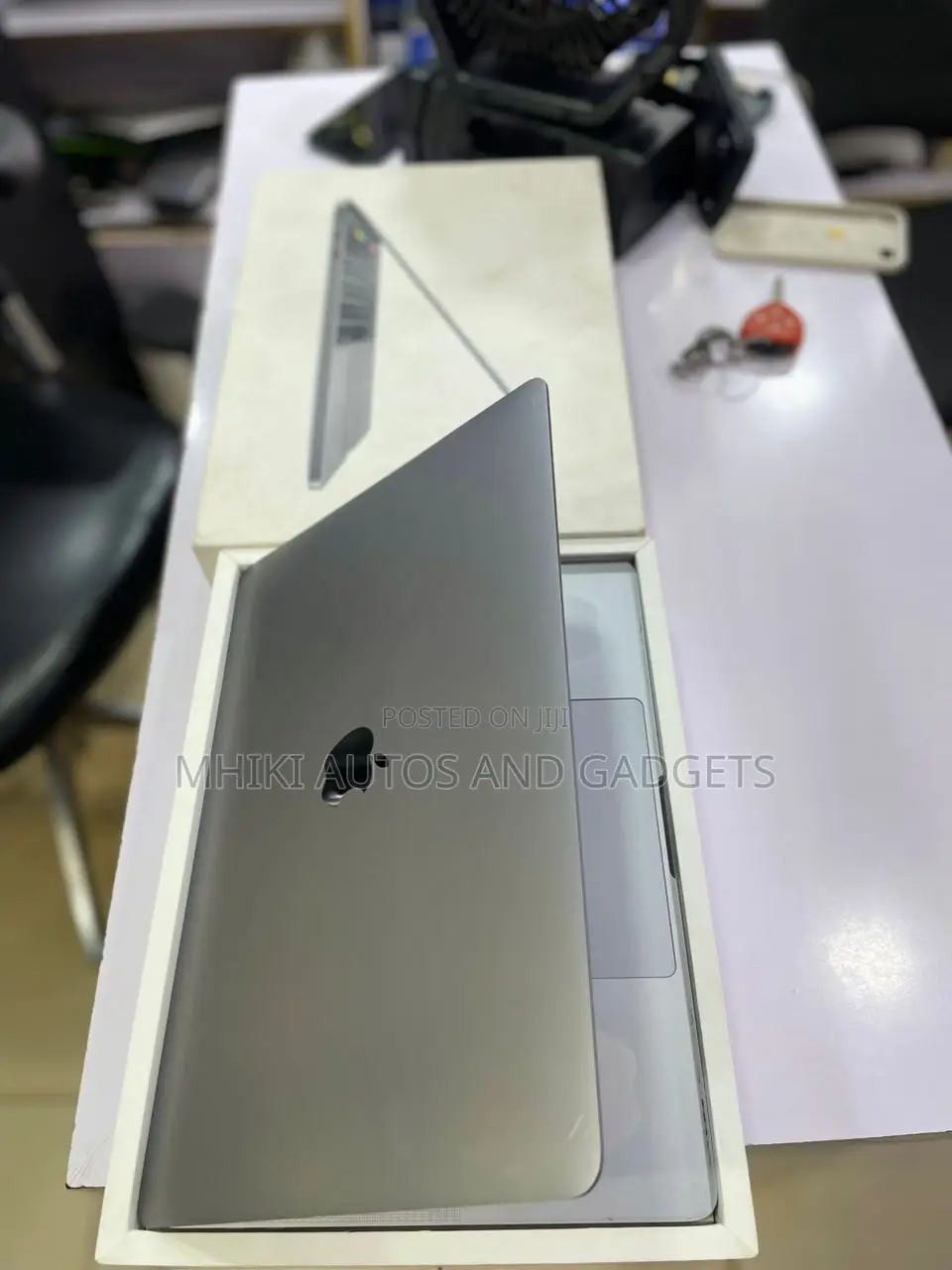 Laptop Apple MacBook Pro 2020 8GB Intel Core i5 SSD 256GB