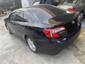 Toyota Camry SE 4dr Sedan w/Prod. End 11/13 (3.5L 6cyl 6A) 2014 Black