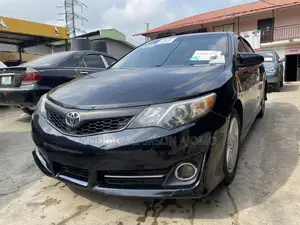 Toyota Camry SE 4dr Sedan w/Prod. End 11/13 (3.5L 6cyl 6A) 2014 Black