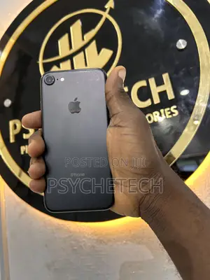 Apple iPhone 7 32 GB Black