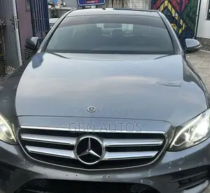 Mercedes-Benz E300 Base RWD Sedan (2.0L 4cyl 9A) 2017 Gray