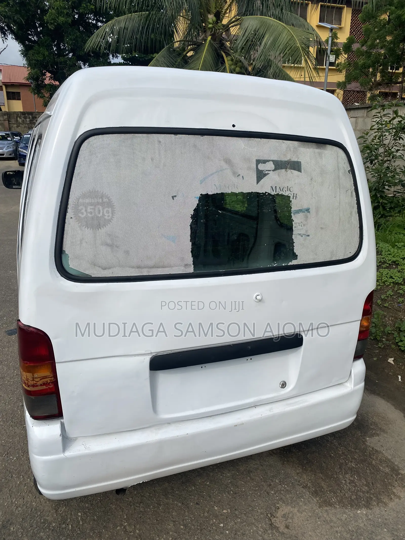 Suzuki Every Wagon 2002 White