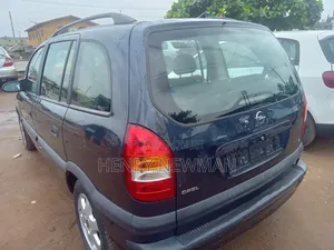 Opel Vivaro 2002 Black