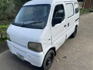 Suzuki Every Wagon 2002 White