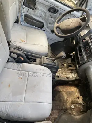Suzuki Every Wagon 2002 White