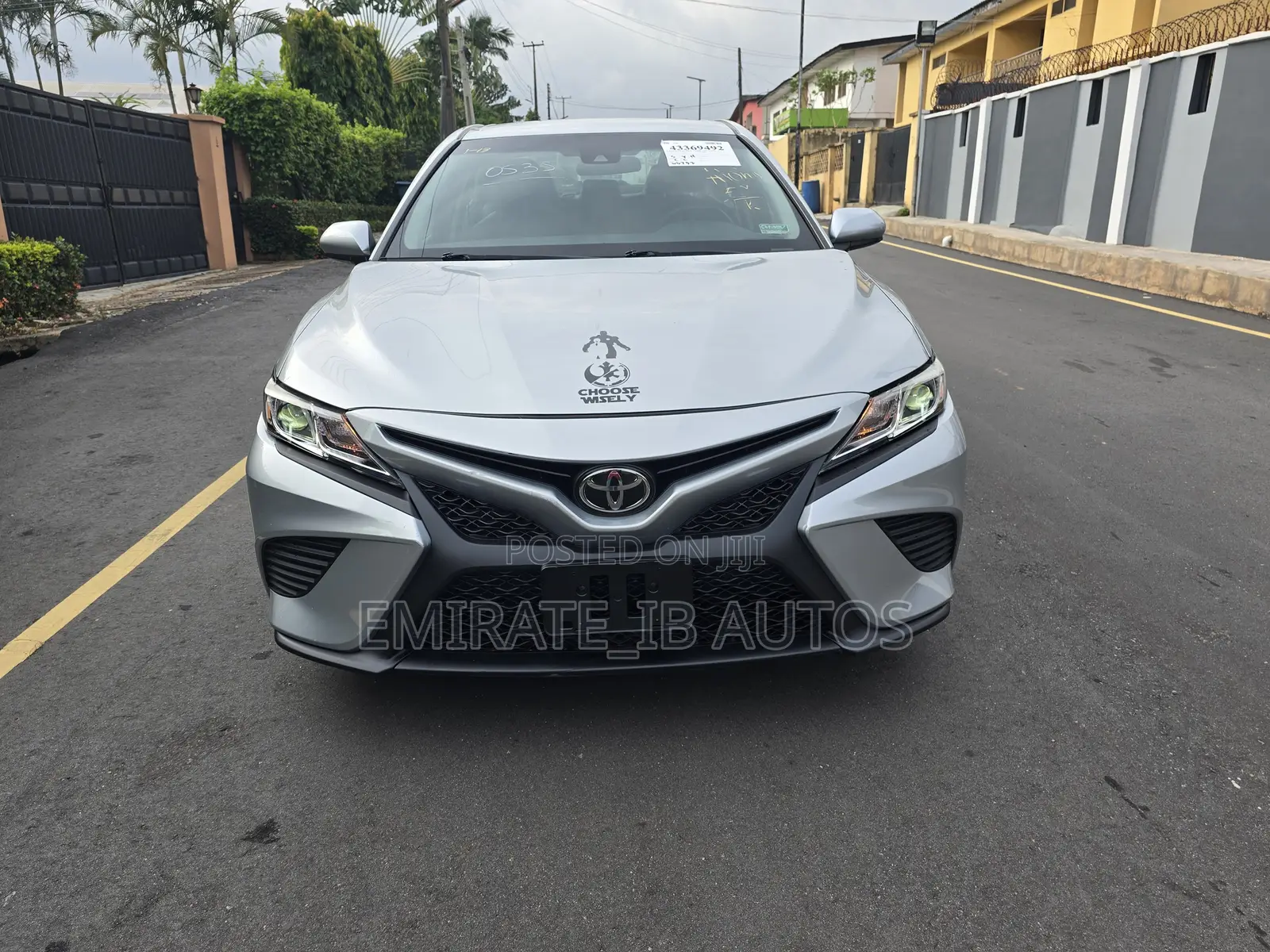 Toyota Camry 2018 Silver