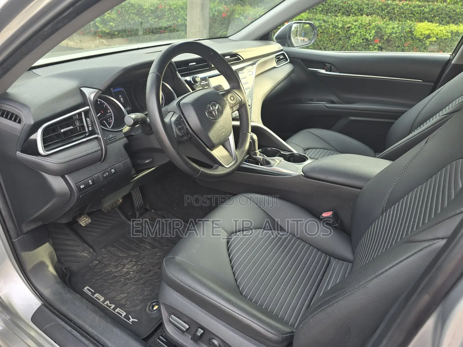 Toyota Camry 2018 Silver