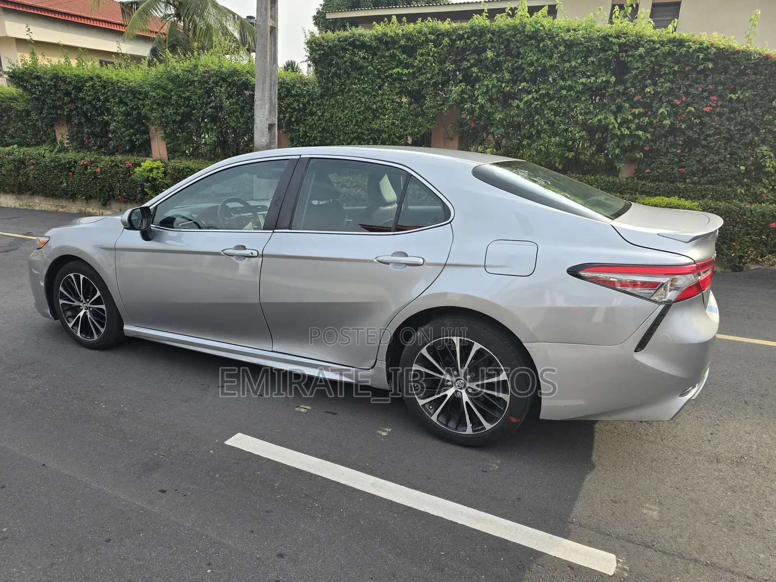 Toyota Camry 2018 Silver
