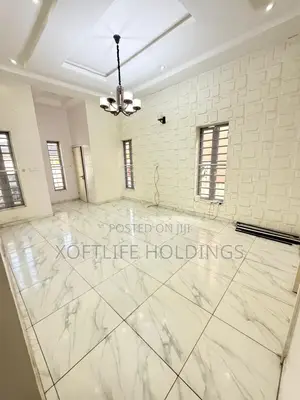 Mini Flat in Osapa london for rent