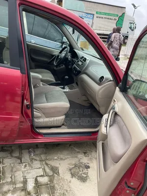 Toyota RAV4 2004 Red
