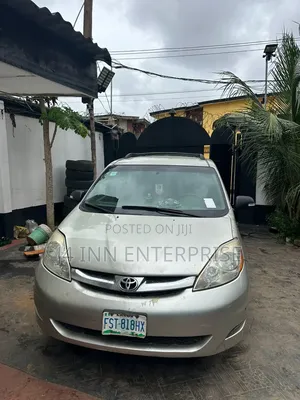 Toyota Sienna 2008 Silver