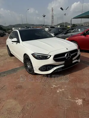Mercedes-Benz C300 2023 White