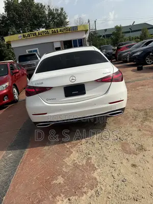 Mercedes-Benz C300 2023 White
