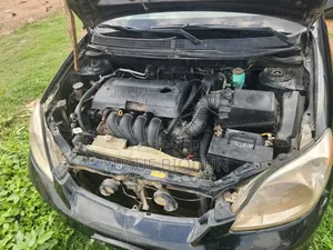 Toyota Matrix Hatchback AWD (1.8L 4cyl 4A) 2005 Black