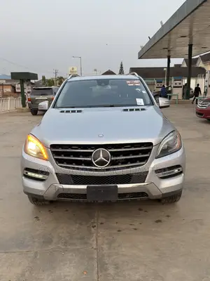 Mercedes-Benz M Class ML350 4MATIC 4dr SUV AWD (3.5L 6cyl 7A) 2014