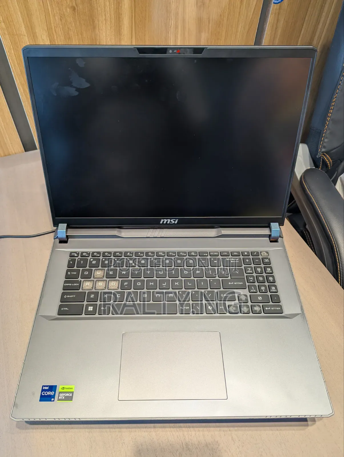 Laptop MSI Vector 17 HX AI A2XWJG 32GB Intel Core i9 SSD 1T