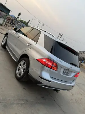 Mercedes-Benz M Class ML350 4MATIC 4dr SUV AWD (3.5L 6cyl 7A) 2014