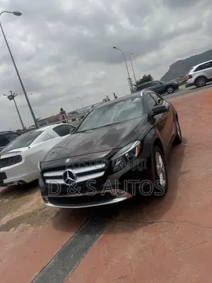 Mercedes-Benz GLA 250 2017 Brown