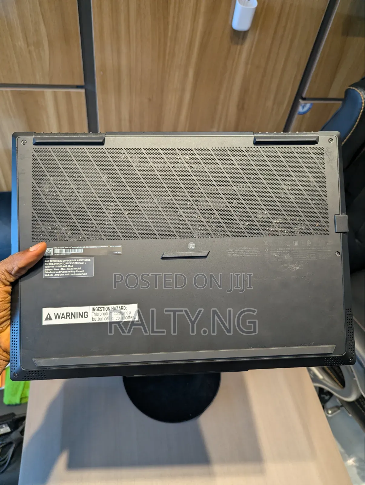 Laptop MSI 32GB AMD Ryzen 9 SSD 1T