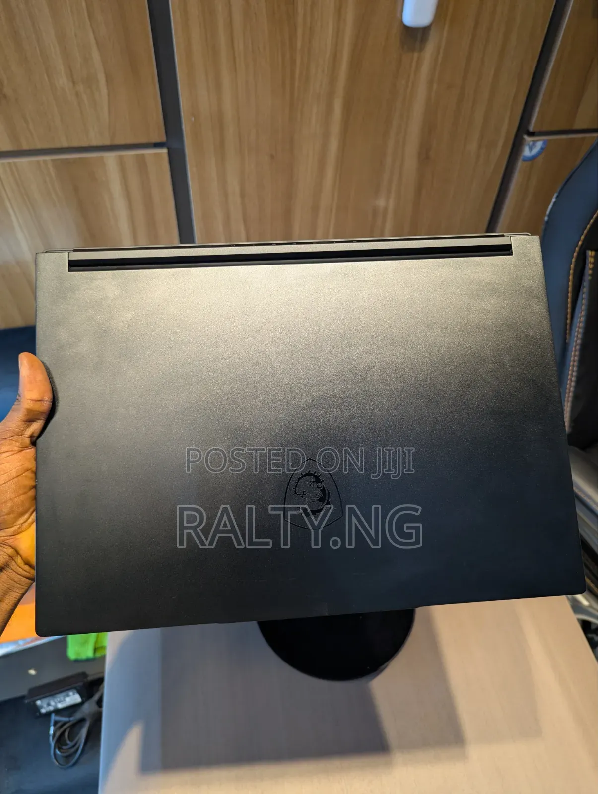 Laptop MSI 32GB AMD Ryzen 9 SSD 1T