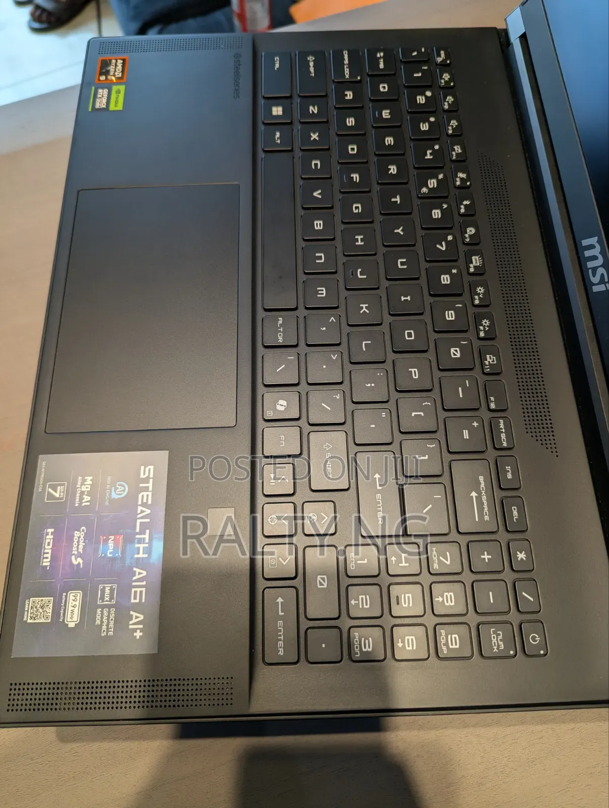 Laptop MSI 32GB AMD Ryzen 9 SSD 1T