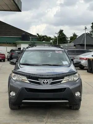 Toyota RAV4 Limited 4dr SUV AWD (2.5L 4cyl 6A) 2014 Gray