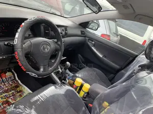 Toyota Avensis Verso 2006 Red