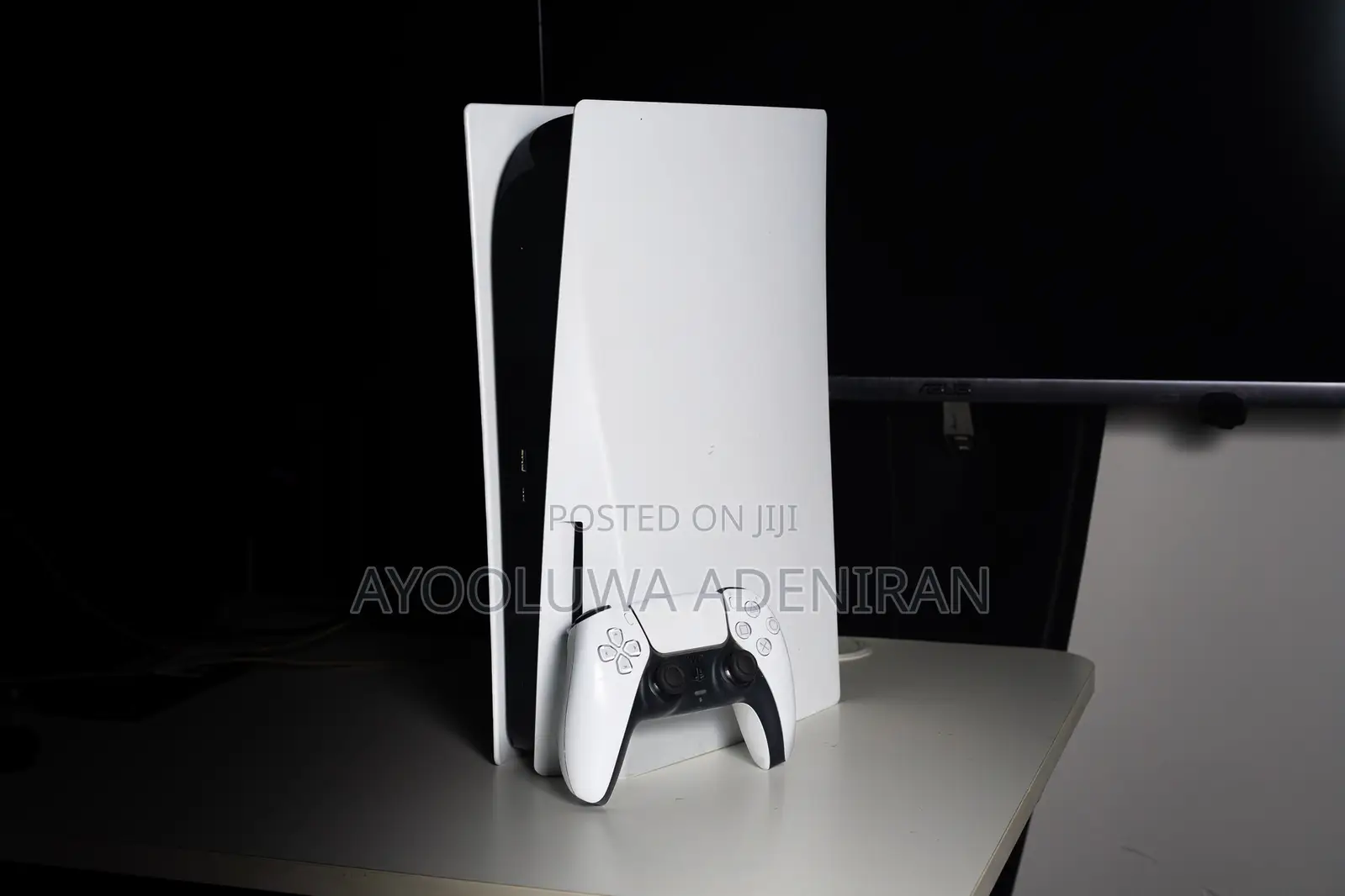 Ps5 Fat Console With 1 Pad, and Internet Access.(With Mk 11 Ps4 Disk)