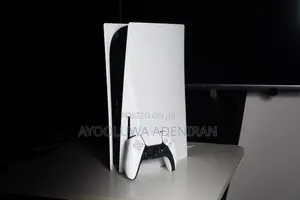 Ps5 Fat Console With 1 Pad, and Internet Access.(With Mk 11 Ps4 Disk)