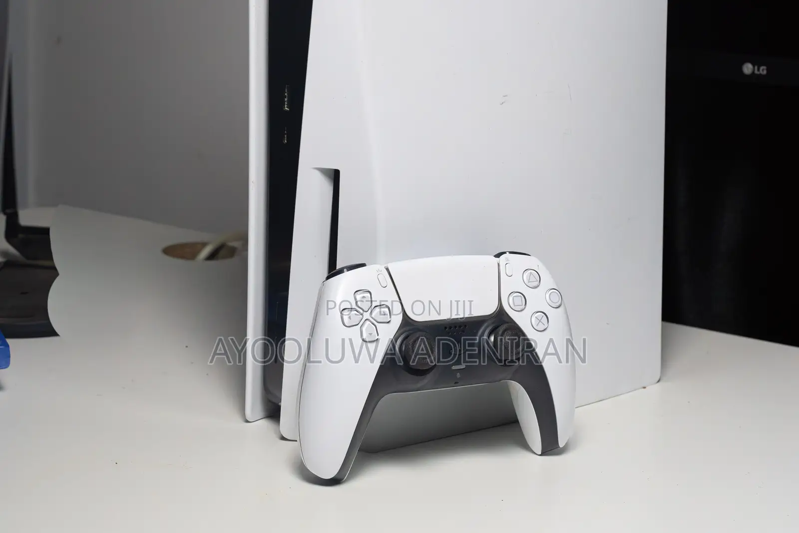 Ps5 Fat Console With 1 Pad, and Internet Access.(With Mk 11 Ps4 Disk)