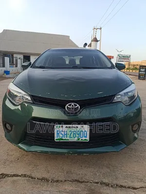 Toyota Corolla LE 4dr Sedan (1.8L 4cyl CVT) 2015 Green