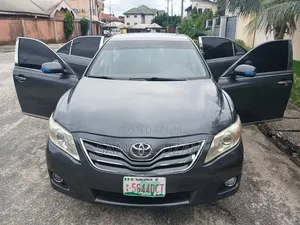 Toyota Camry 2009 Gray