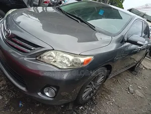 Toyota Corolla 2012 Gray