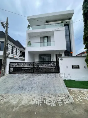Furnished 5bdrm Duplex in Ikota for sale
