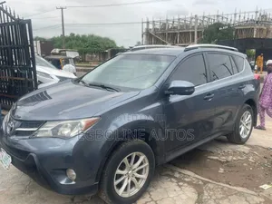Toyota RAV4 LE AWD (2.5L 4cyl 6A) 2013 Blue