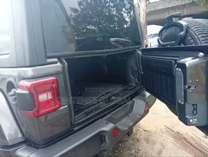 Jeep Wrangler 2022 Gray