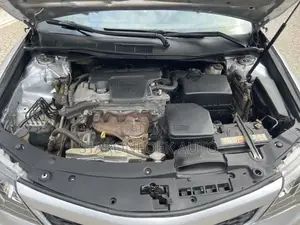 Toyota Camry L 4dr Sedan w/Prod. End 11/13 (2.5L 4cyl 6A) 2014 Silver