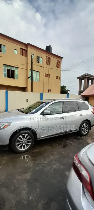 Nissan Pathfinder 2014 Silver