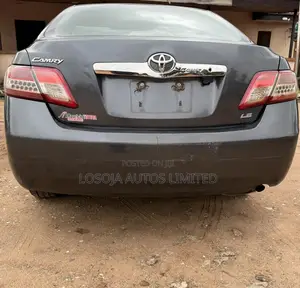 Toyota Camry LE 4dr Sedan (2.4L 4cyl 5A) 2008 Gray
