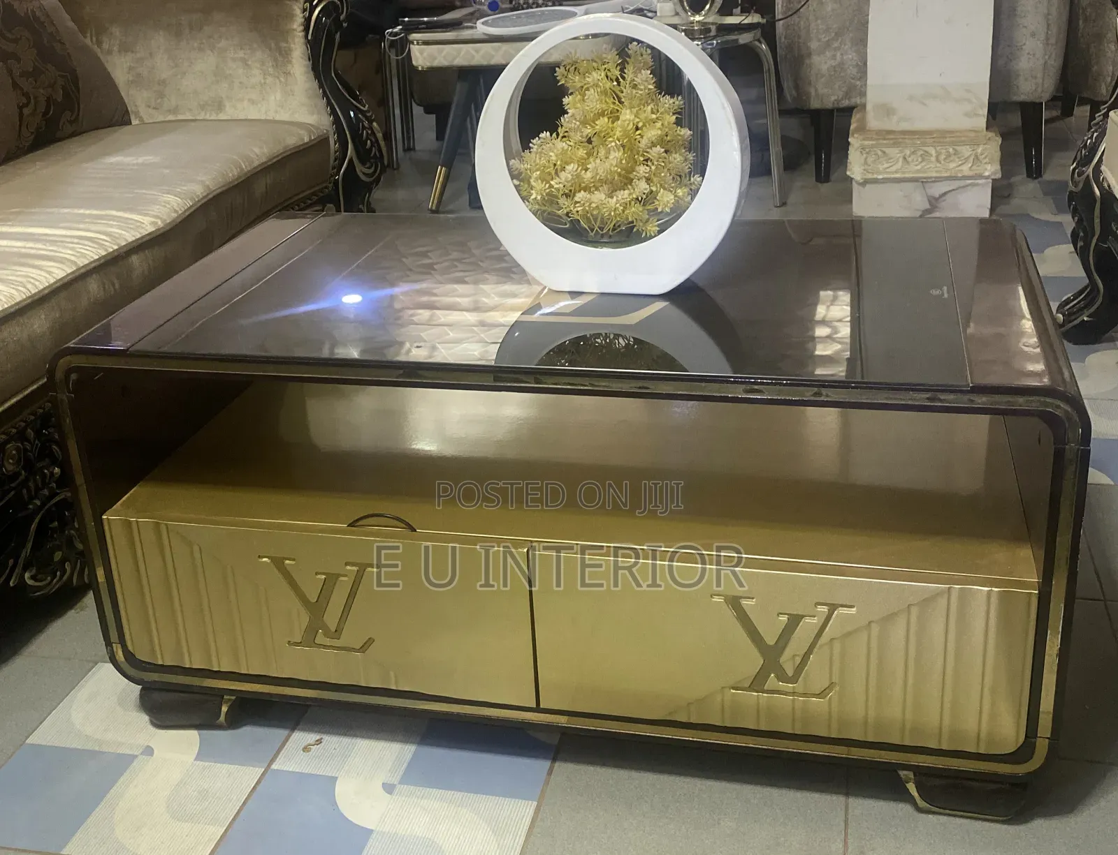 Luxurious Lv Centre Table