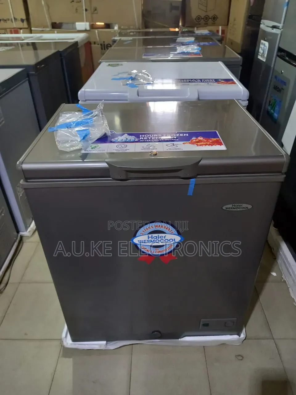 Chest Freezer Design With Top-Opening Lid