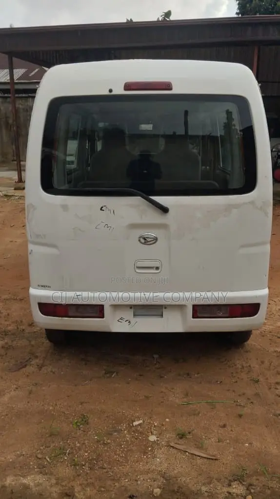 Daihatsu Hijet 2010 White