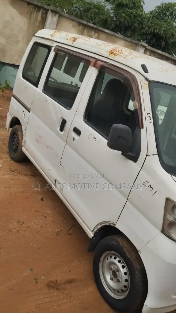 Daihatsu Hijet 2010 White
