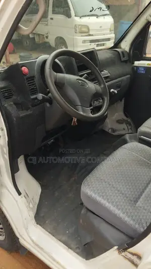 Daihatsu Hijet 2010 White