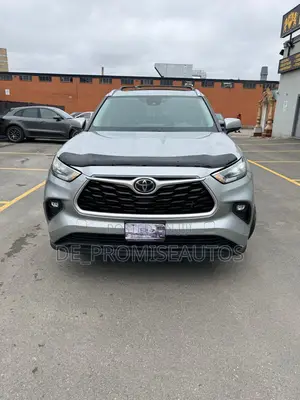 Toyota Highlander Platinum 2021 Silver