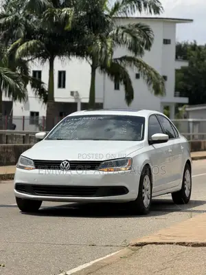 Volkswagen Jetta S 4dr Sedan (2.0L 4cyl 6A) 2014 White